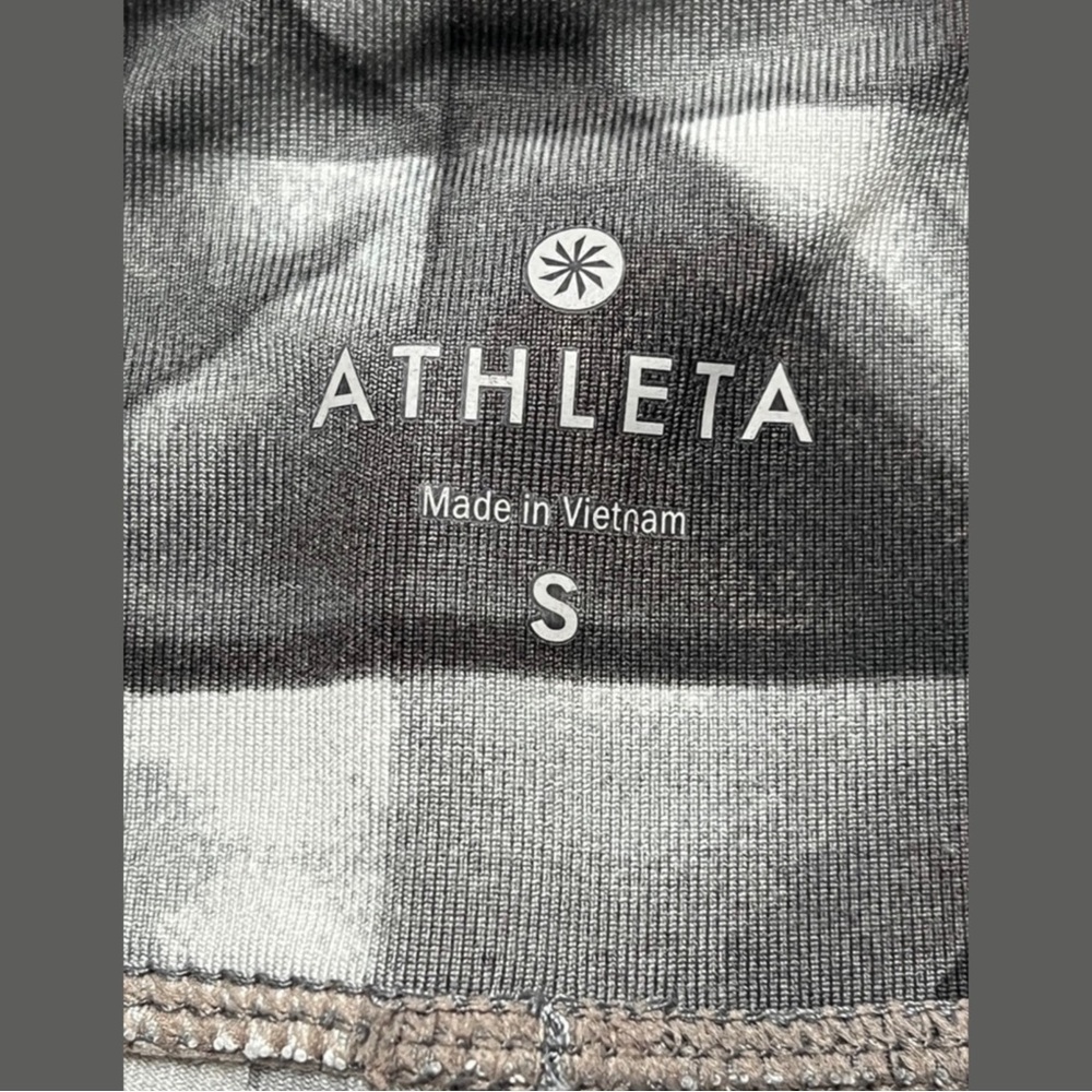 ATHLETA Geo Colorblock Crop Leggings in Gray/Black! - Picture 4 of 7